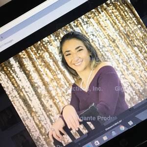 Meet your Posher, Dana